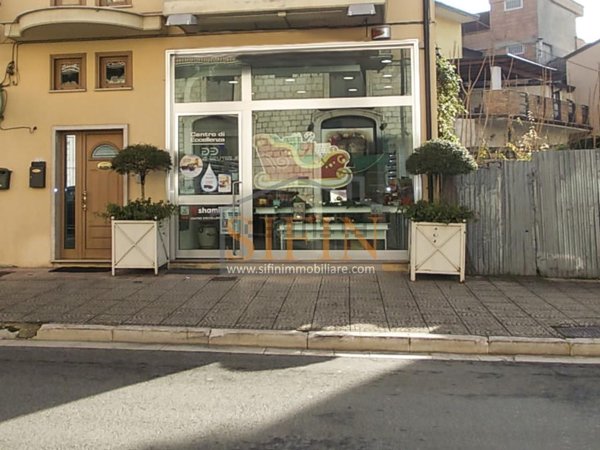 locale commerciale in affitto a Grottaminarda