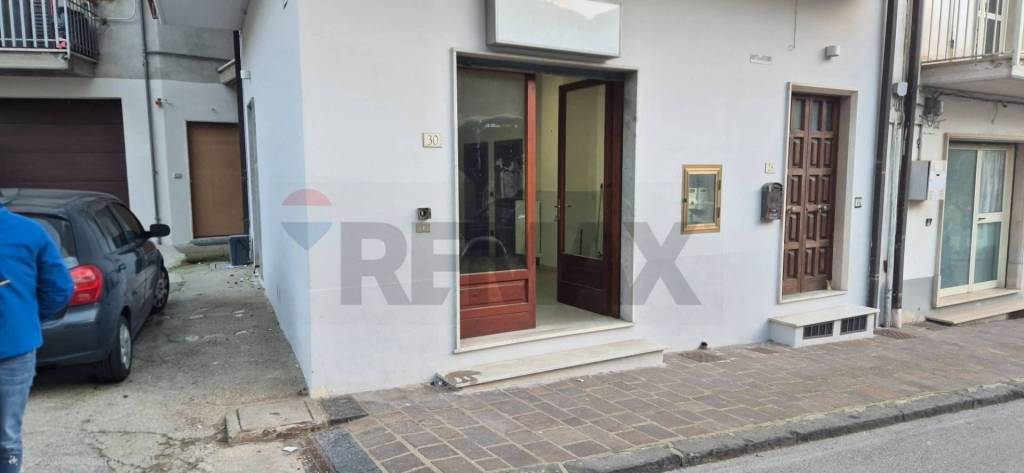 negozio in affitto a Grottaminarda