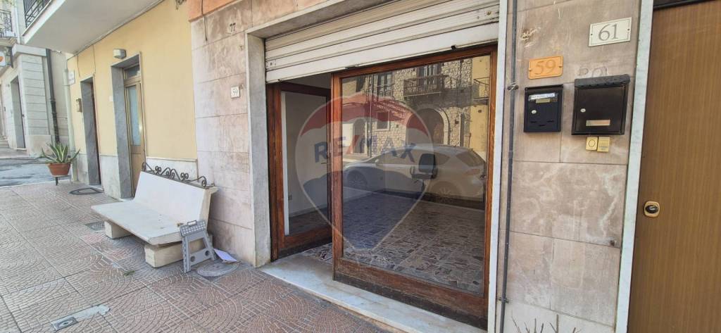negozio in affitto a Grottaminarda