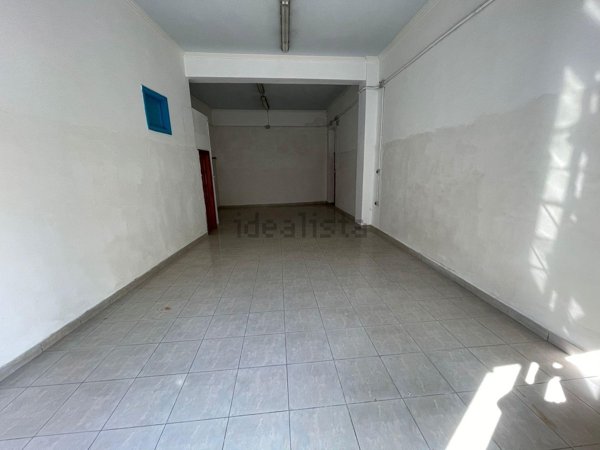 locale commerciale in affitto a Grottaminarda
