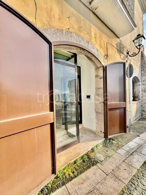 negozio in affitto a Manocalzati