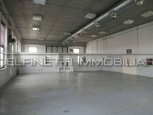 locale commerciale in affitto ad Alba