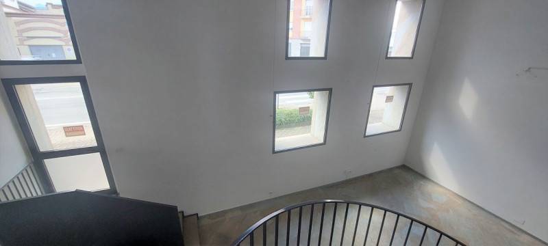 negozio in affitto ad Alba