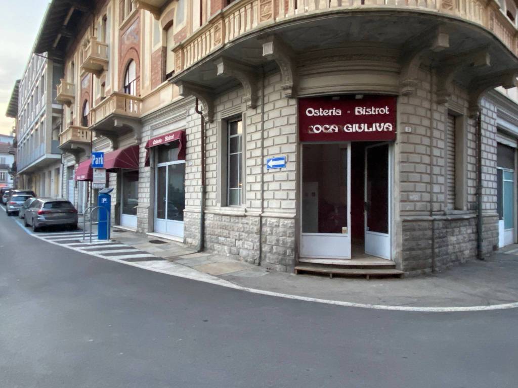 negozio in affitto ad Alba