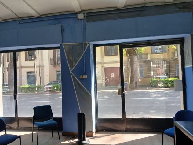 locale commerciale in affitto ad Alba