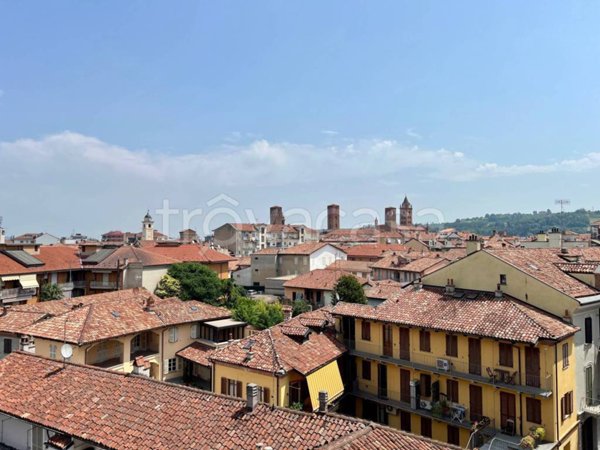 appartamento in affitto ad Alba