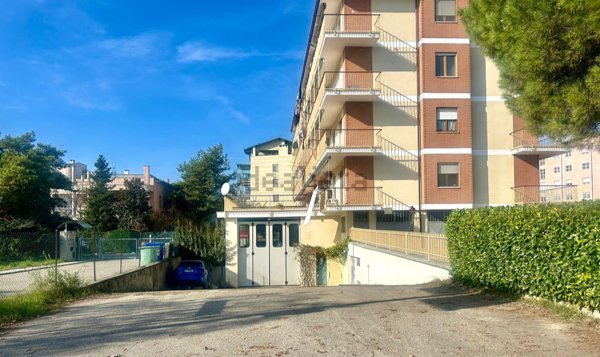 ufficio in affitto ad Alba