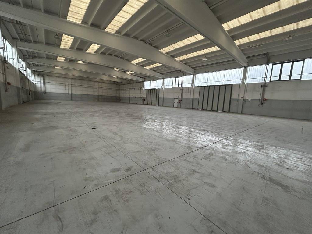 locale commerciale in affitto ad Alba in zona Mussotto