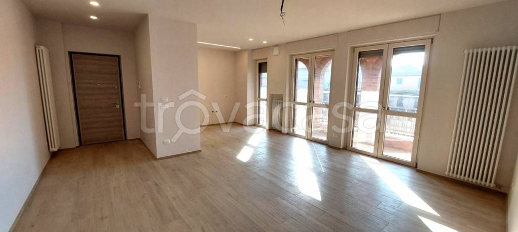 appartamento in affitto ad Alba