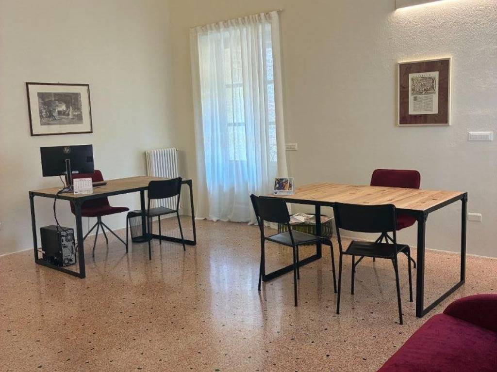 ufficio in affitto ad Alba