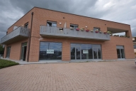 locale commerciale in affitto ad Alba