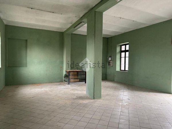 locale di sgombero in affitto ad Alba