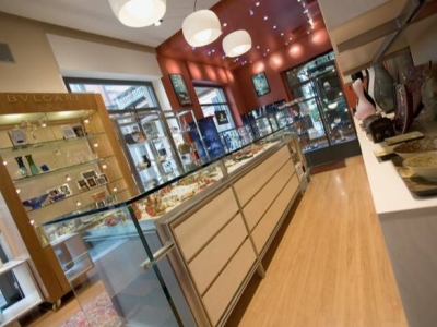 negozio in affitto ad Alba