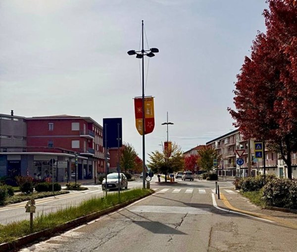 locale commerciale in affitto ad Alba