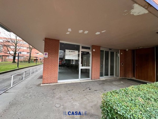 negozio in affitto ad Alba