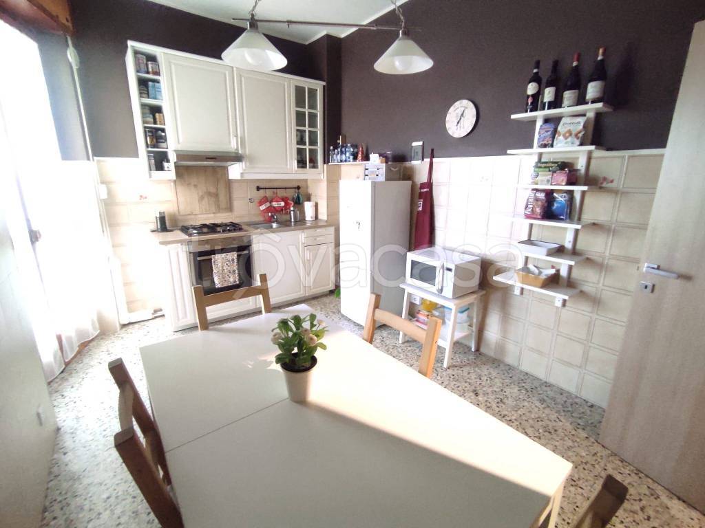 appartamento in affitto ad Alba