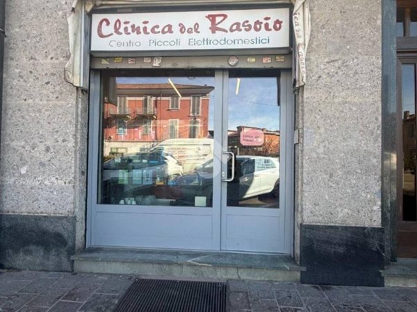 negozio in affitto ad Alba