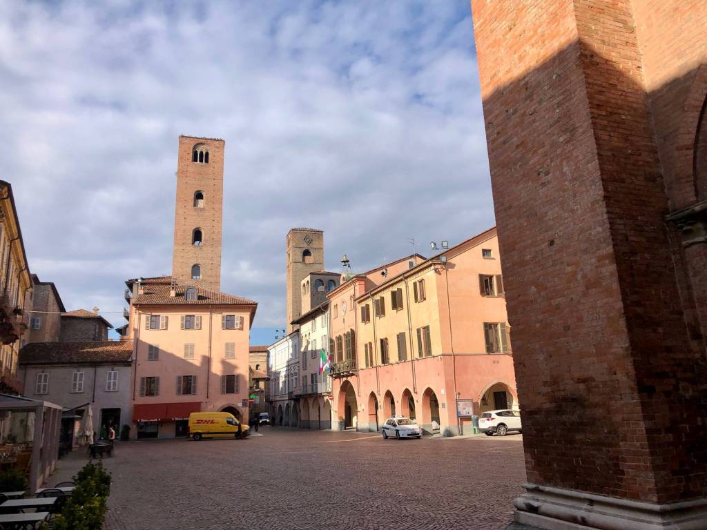 ufficio in affitto ad Alba