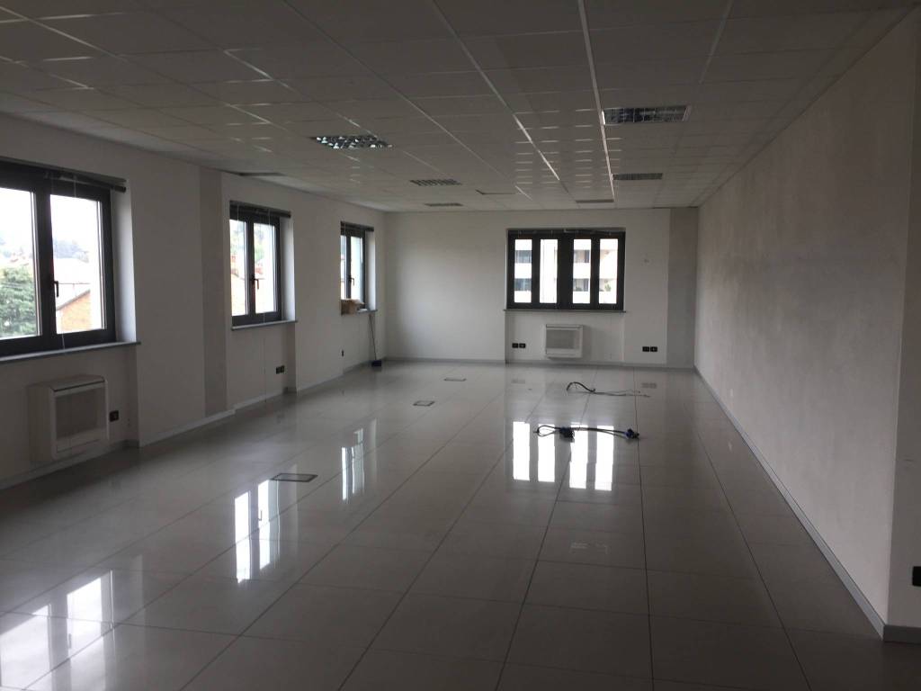 ufficio in affitto ad Alba