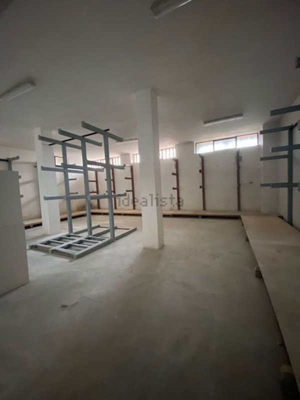 locale di sgombero in affitto ad Alba