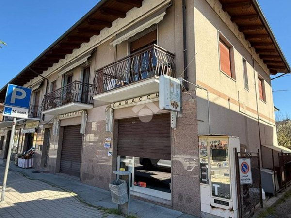 locale commerciale in affitto ad Alba