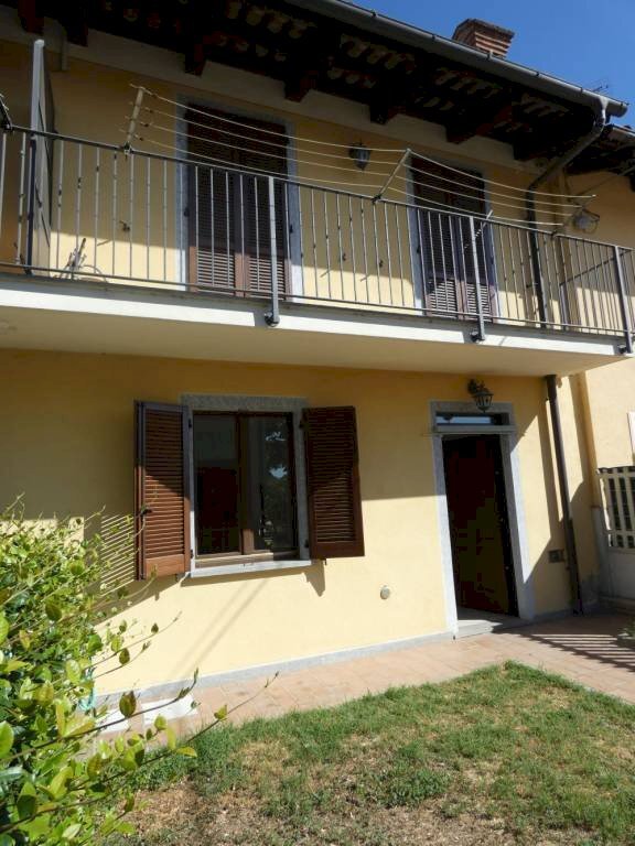casa indipendente in affitto ad Alba