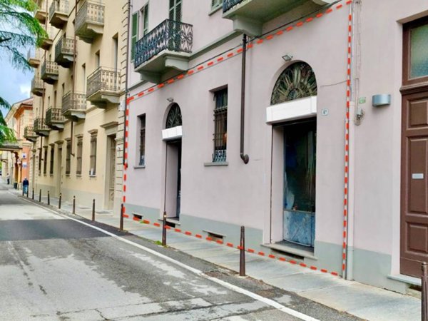 negozio in affitto ad Alba