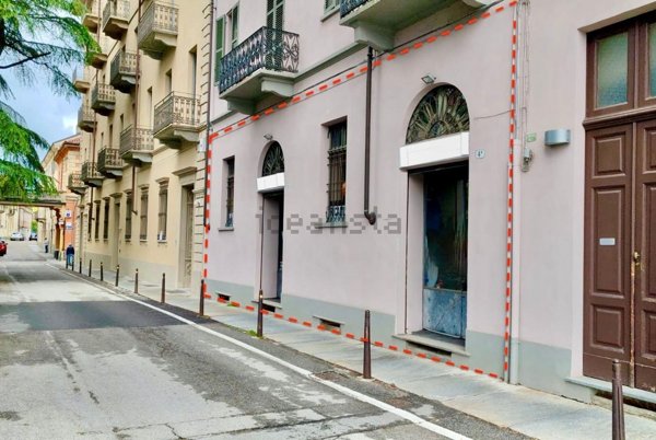 locale commerciale in affitto ad Alba