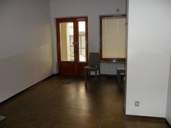 ufficio in affitto ad Alba