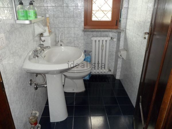 ufficio in affitto ad Alba
