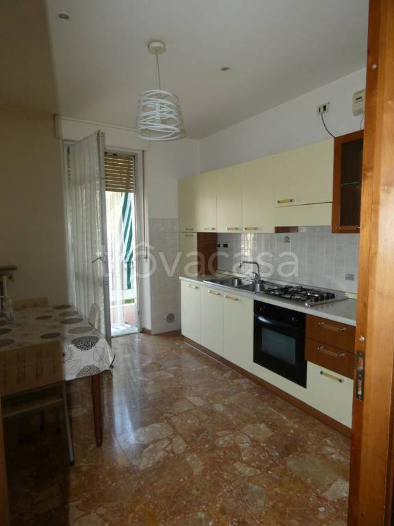 appartamento in affitto ad Alba