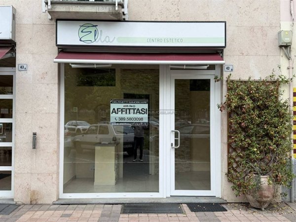 negozio in affitto ad Alba