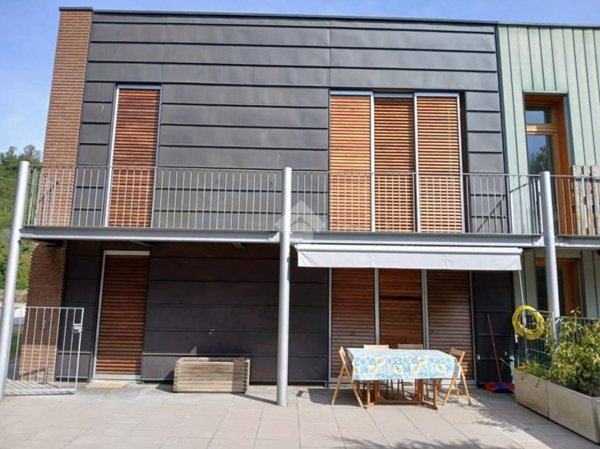 casa indipendente in affitto ad Alba