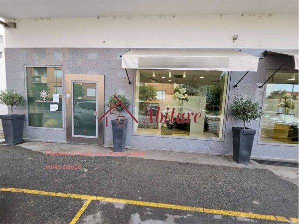 negozio in affitto ad Alba