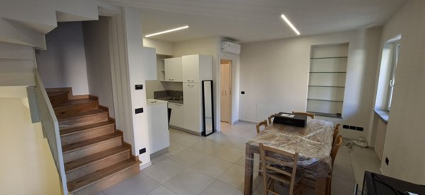 casa indipendente in affitto ad Alba