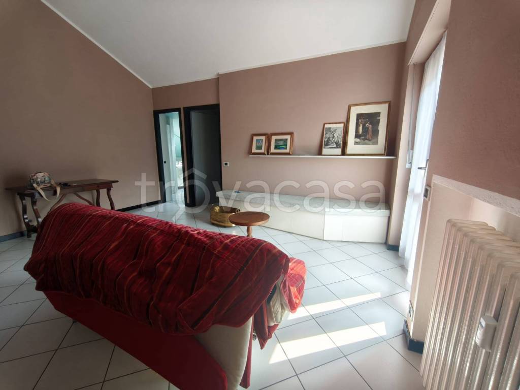 appartamento in affitto ad Alba