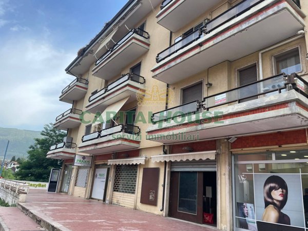 locale commerciale in affitto a Mercogliano in zona Torrette