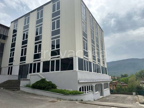 negozio in affitto a Mercogliano in zona Torrette
