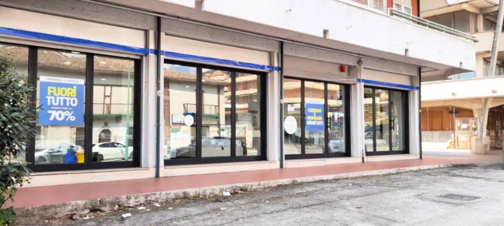 negozio in affitto a Mercogliano