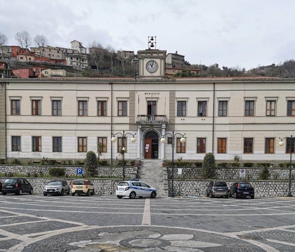 locale commerciale in affitto a Mercogliano in zona Torrette