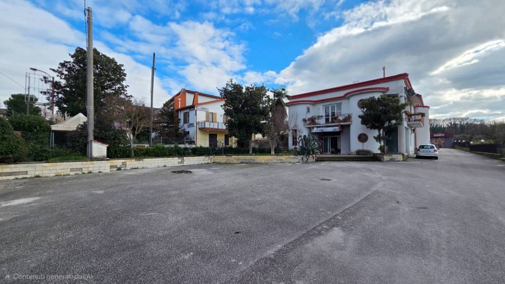 locale commerciale in affitto a Mirabella Eclano in zona Calore