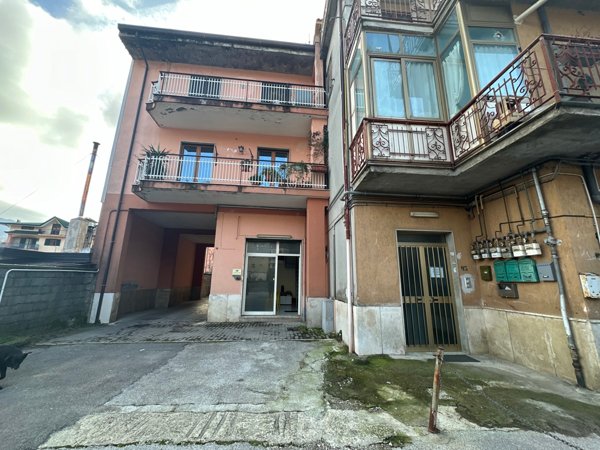 locale commerciale in affitto a Monteforte Irpino