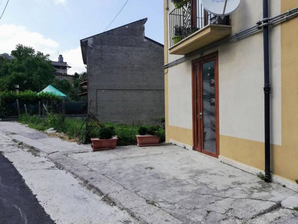negozio in affitto a Monteforte Irpino