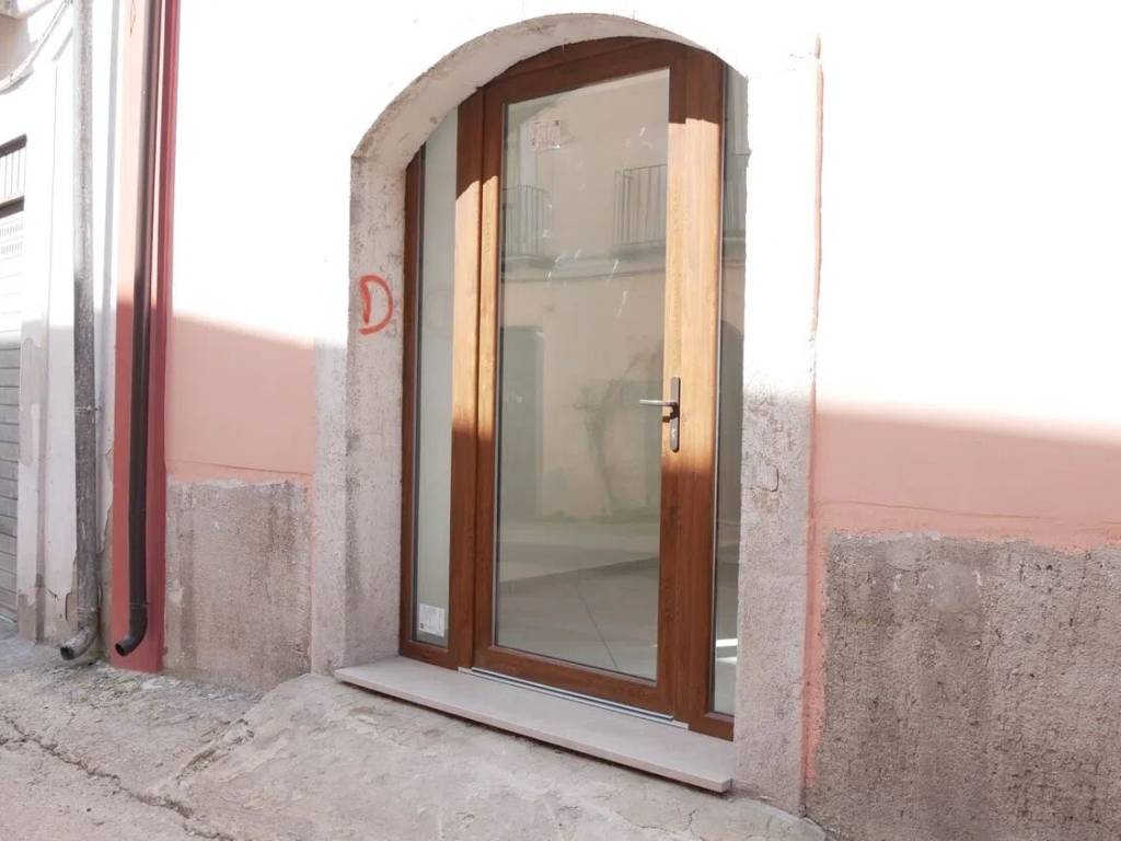 negozio in affitto a Monteforte Irpino