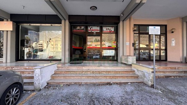 negozio in affitto a Monteforte Irpino in zona Alvanella