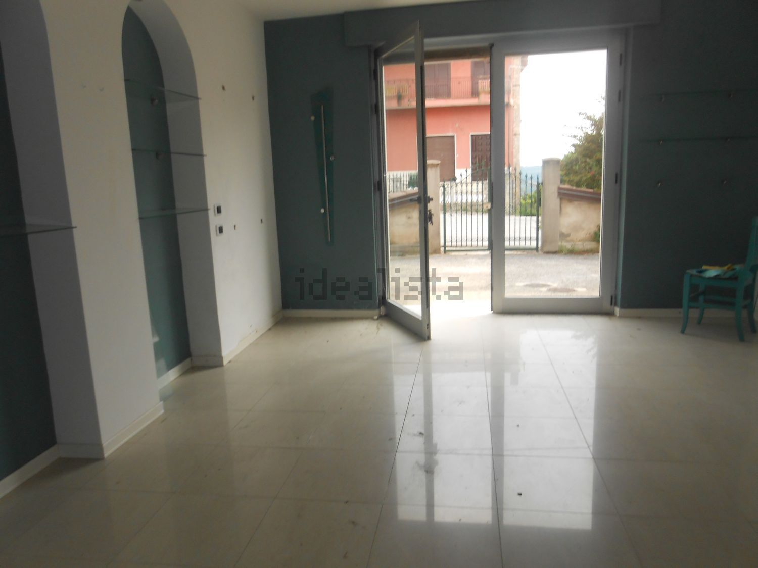 locale commerciale in affitto a Montemiletto