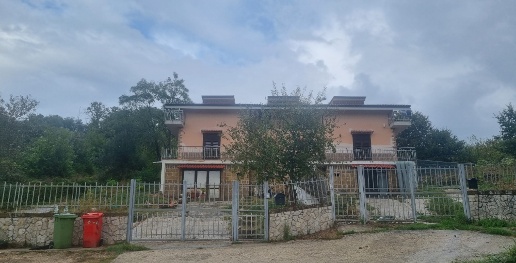 casa indipendente in affitto a San Potito Ultra