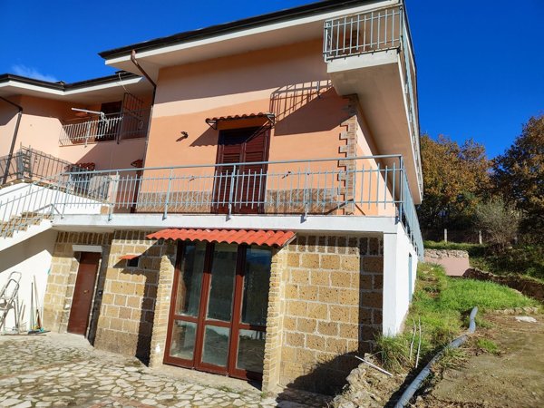 casa indipendente in affitto a San Potito Ultra