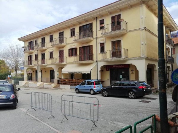 locale commerciale in affitto a Serino