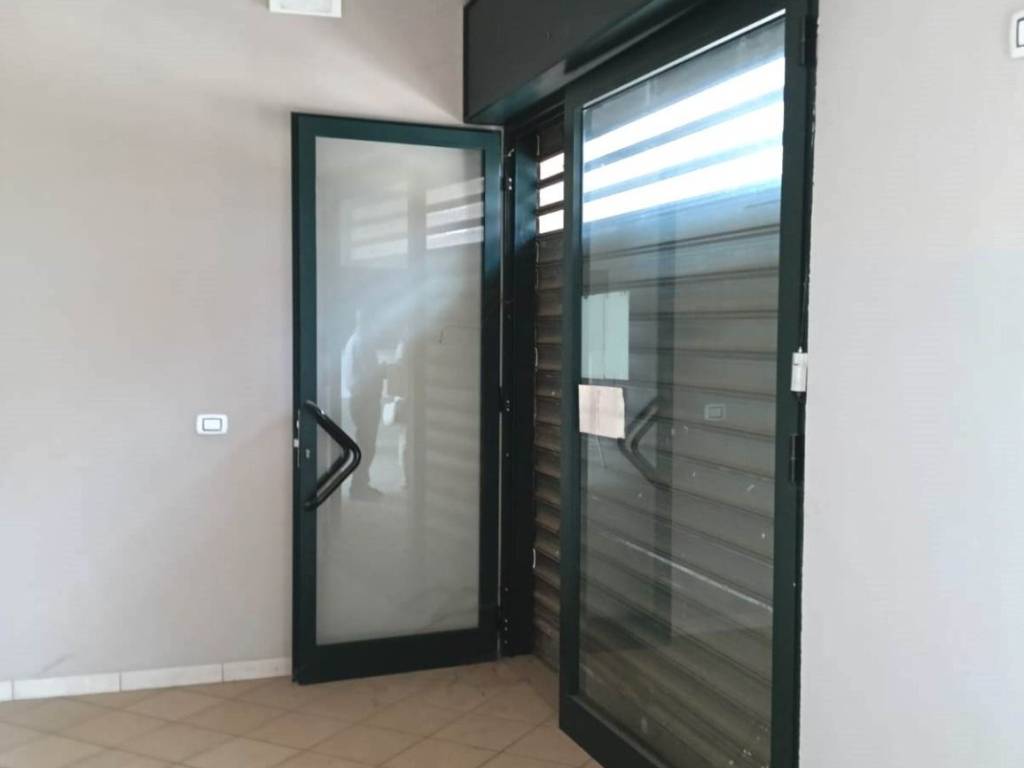 negozio in affitto a Serino